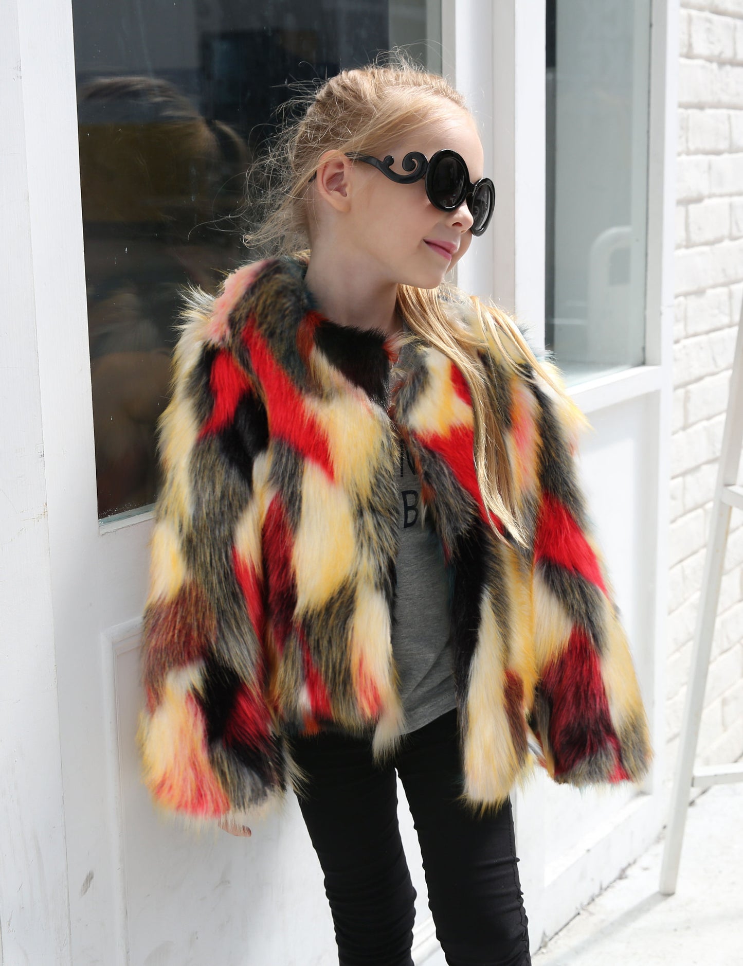 Fashionable  fur jacket for girls