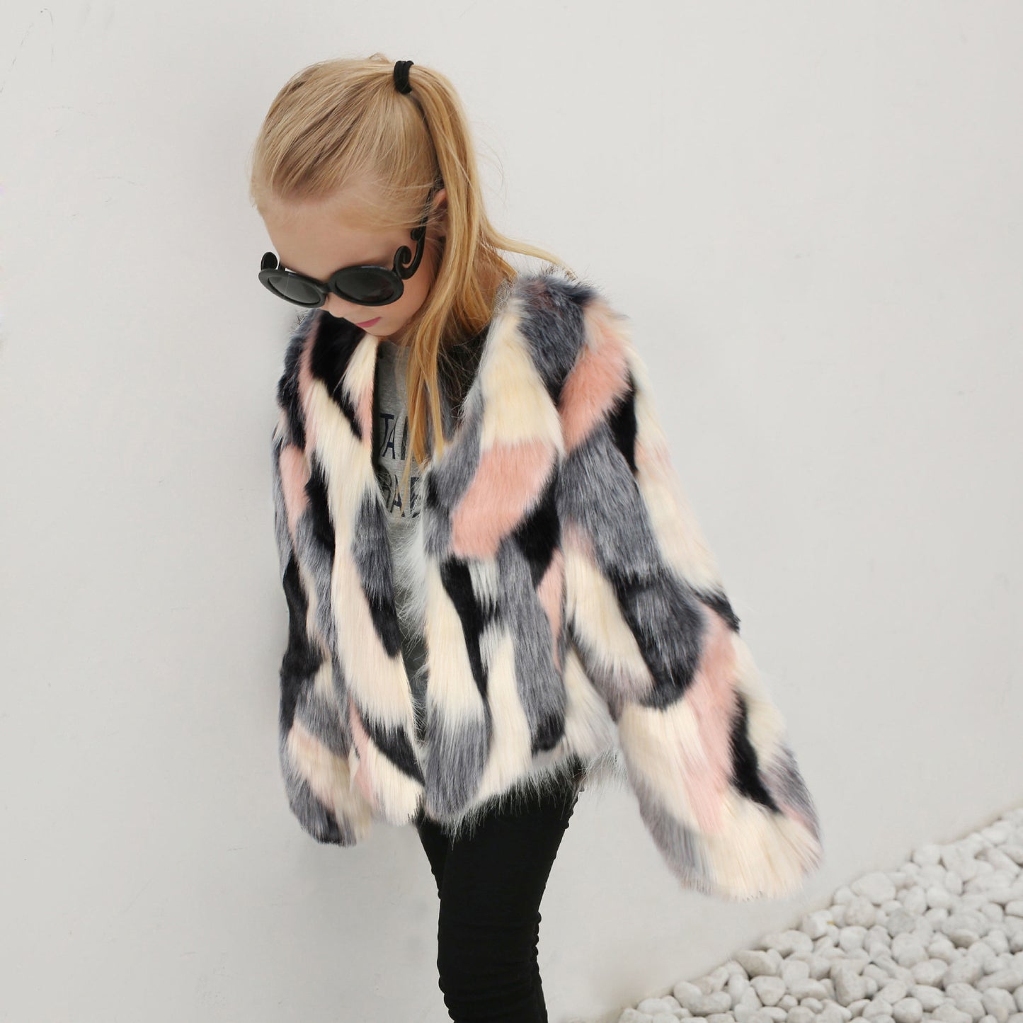 Fashionable  fur jacket for girls