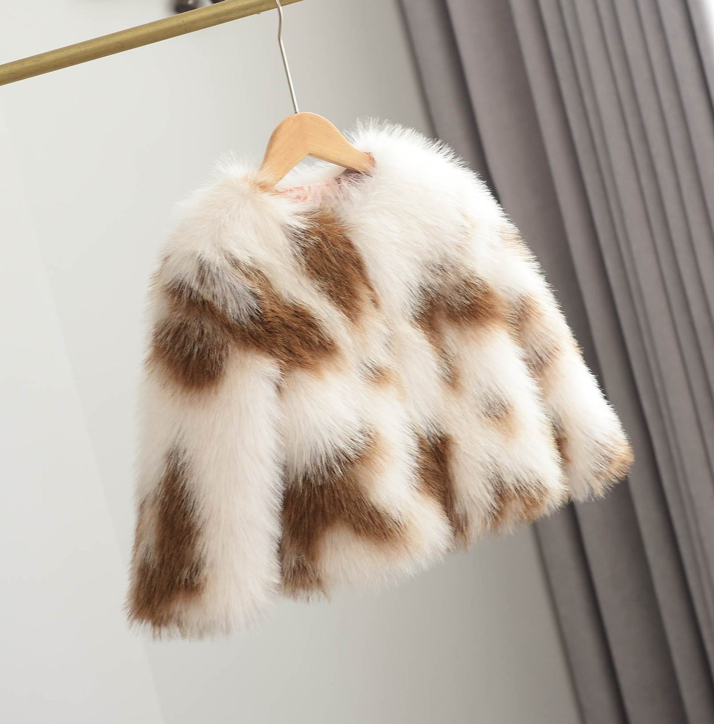 Color Contrast fur coat for girls